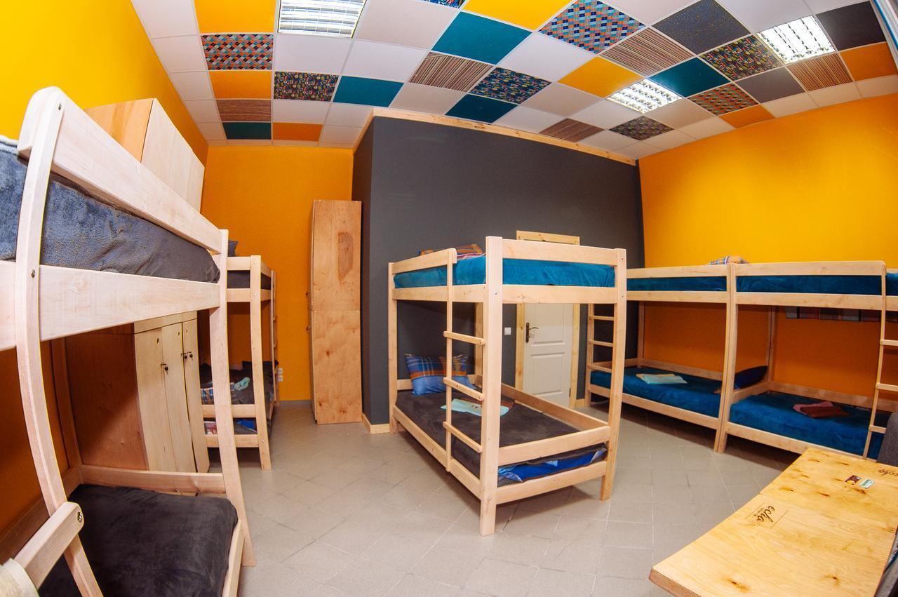 Papa'S Hostel Chernihiv Ngoại thất bức ảnh