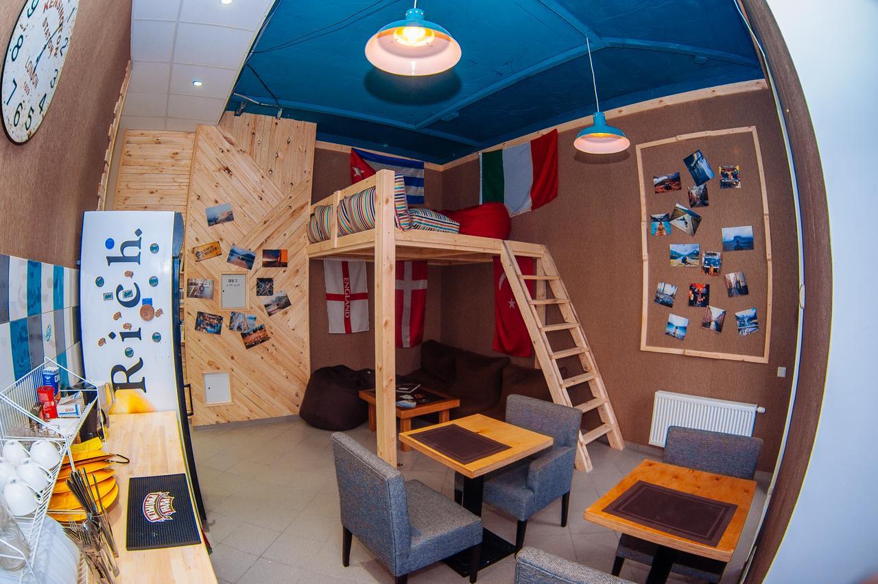 Papa'S Hostel Chernihiv Ngoại thất bức ảnh