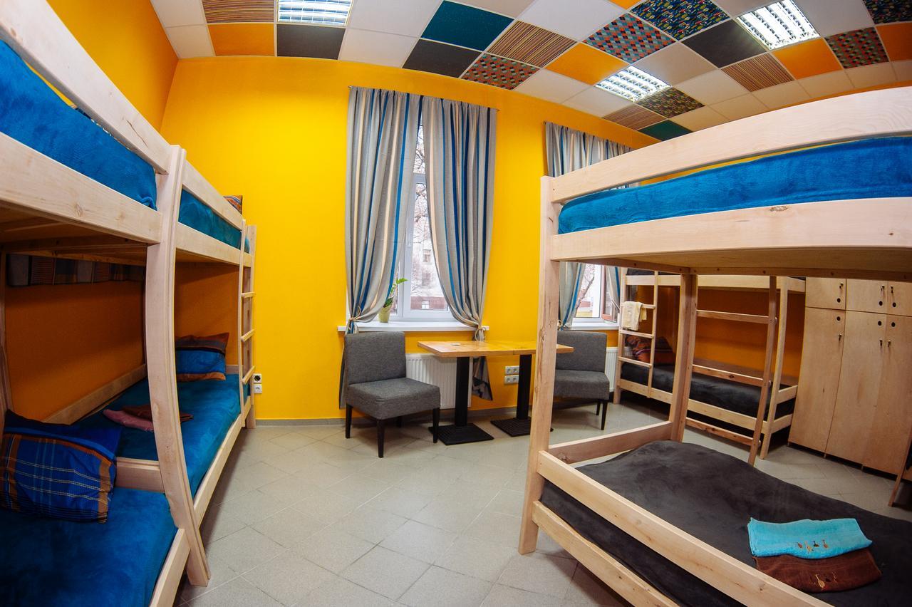 Papa'S Hostel Chernihiv Ngoại thất bức ảnh