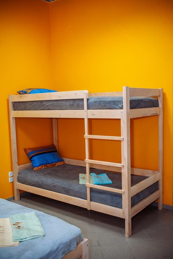 Papa'S Hostel Chernihiv Ngoại thất bức ảnh
