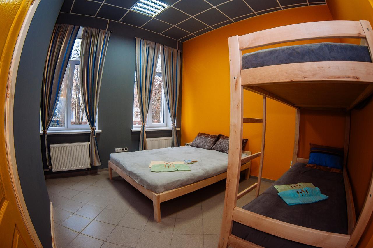 Papa'S Hostel Chernihiv Ngoại thất bức ảnh