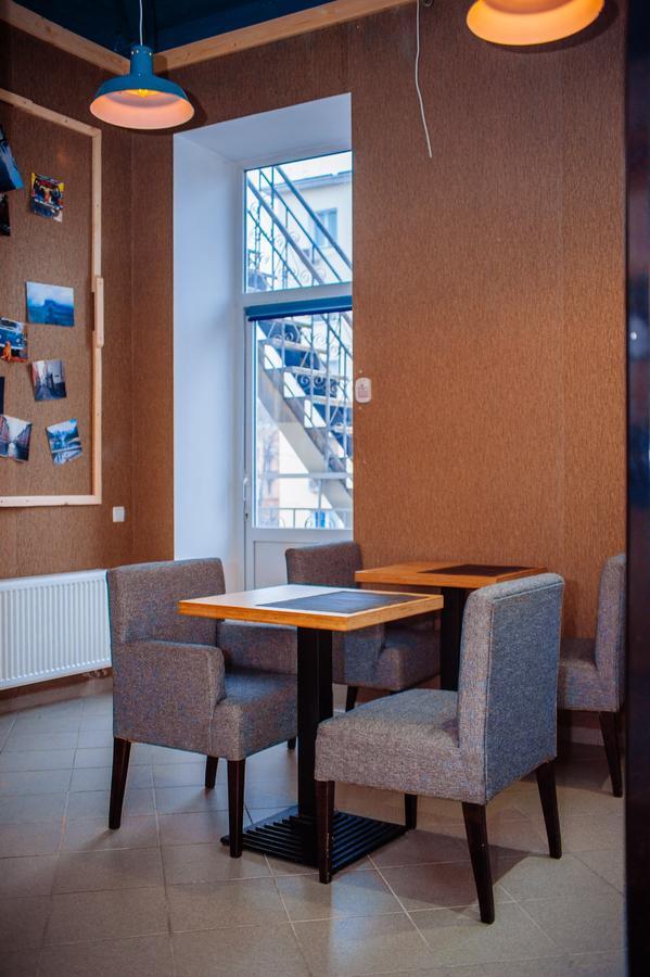 Papa'S Hostel Chernihiv Ngoại thất bức ảnh